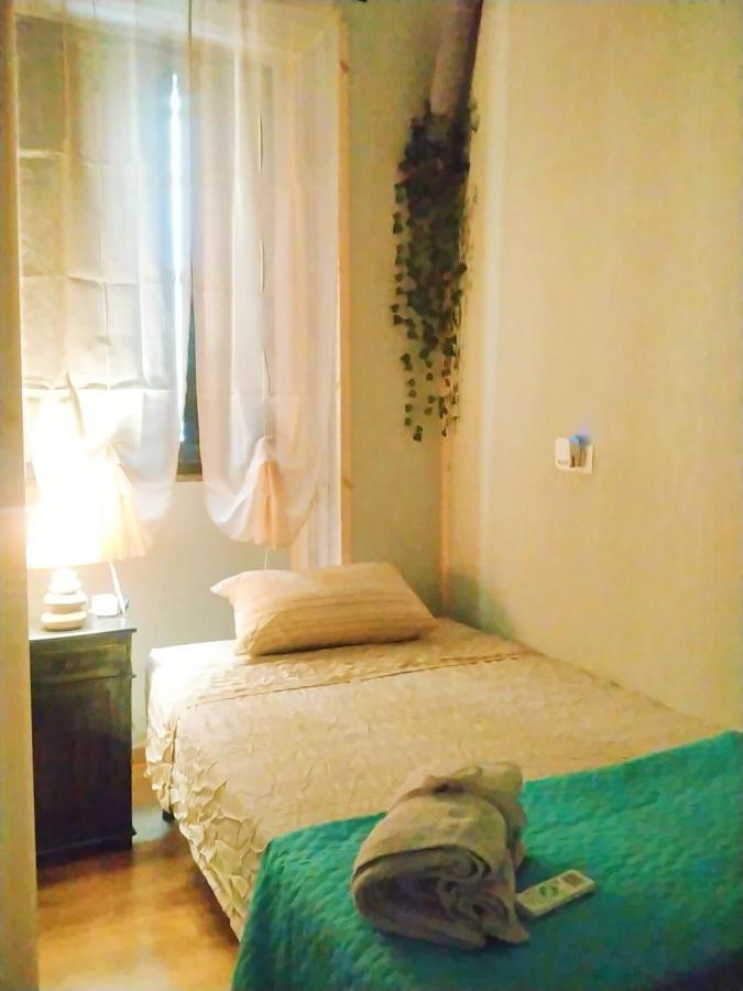 Don Pes Travel Rooms Sassari Luaran gambar